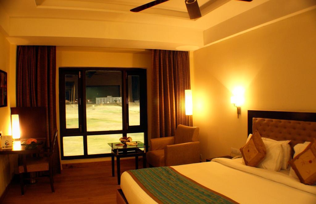 Cambay Resort Jaipur Room photo